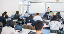 本格的なシステム開発が学べる