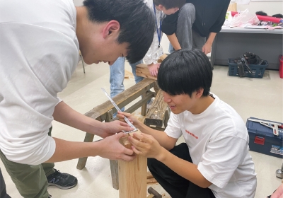 手を動かして学ぶ「建築図学」